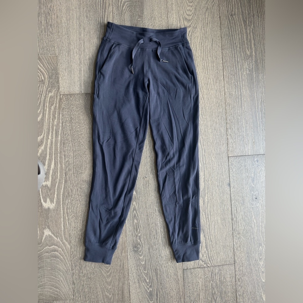 Lululemon Ready To Rulu Pant in Inkwell Size 2
